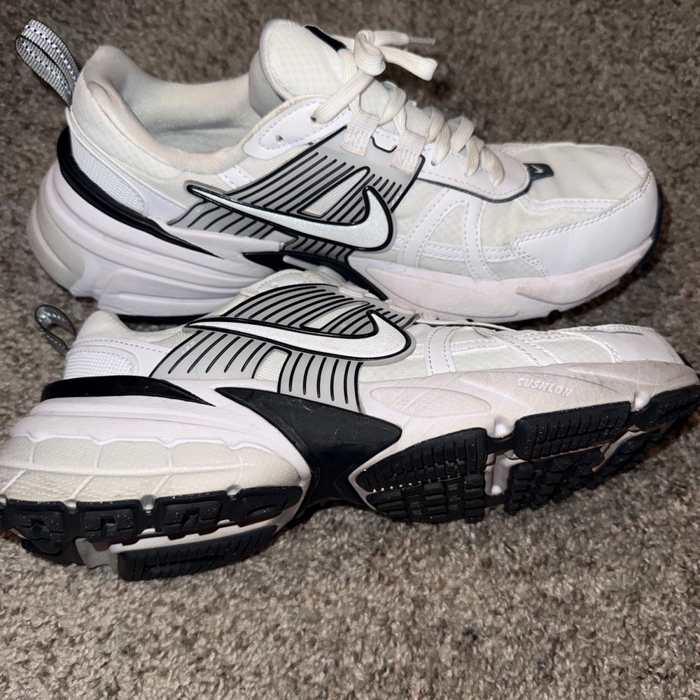 Nike VK2 Run  White and Black Shoes